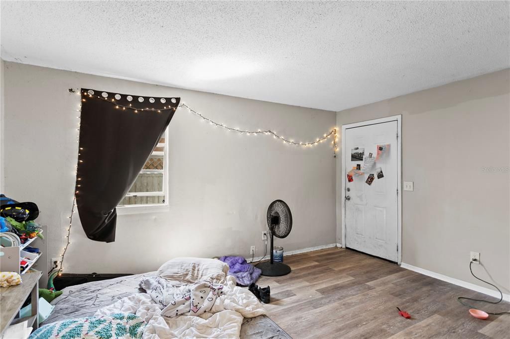 For Sale: $499,000 (6 beds, 0 baths, 1320 Square Feet)