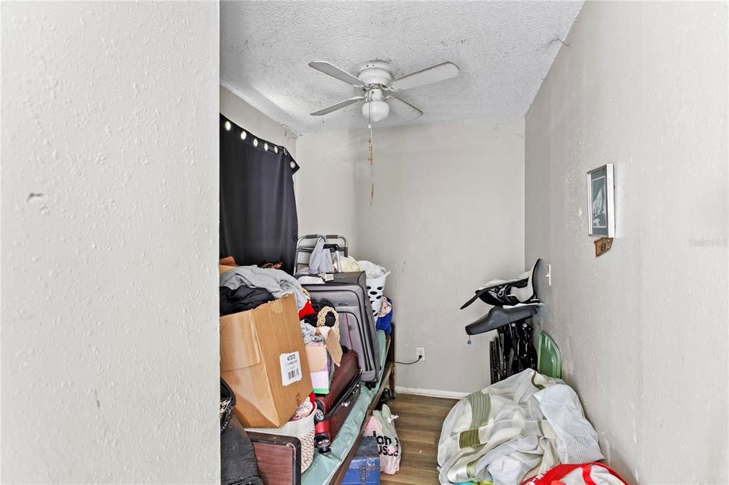 For Sale: $499,000 (6 beds, 0 baths, 1320 Square Feet)