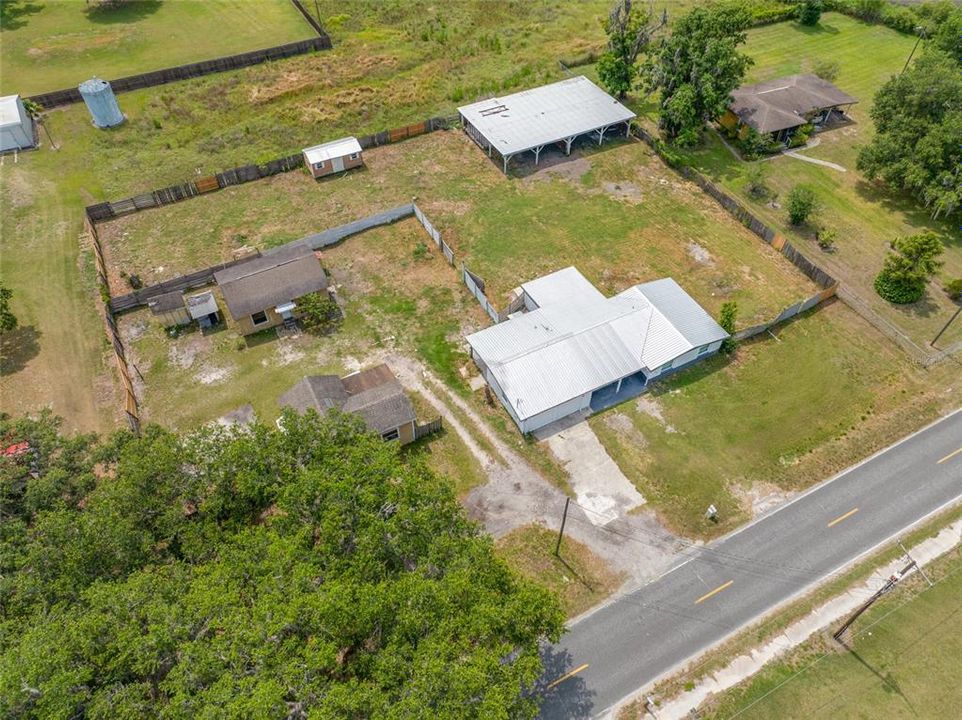 En Venta: $369,000 (4 camas, 2 baños, 1935 Pies cuadrados)