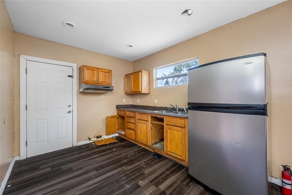 En Venta: $369,000 (4 camas, 2 baños, 1935 Pies cuadrados)