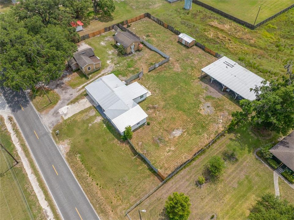 En Venta: $369,000 (4 camas, 2 baños, 1935 Pies cuadrados)