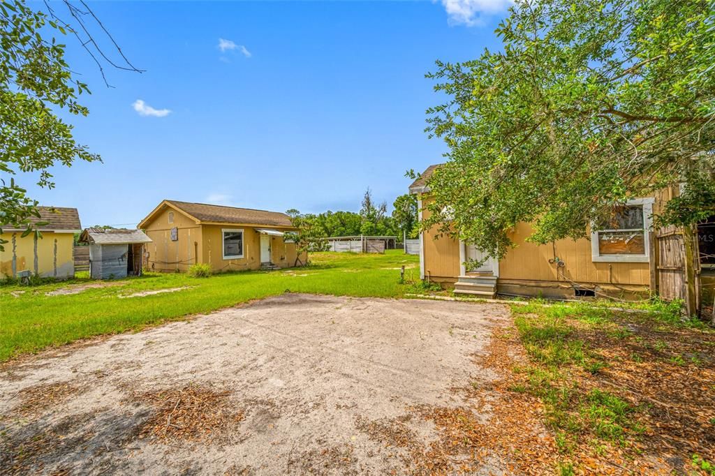 En Venta: $369,000 (4 camas, 2 baños, 1935 Pies cuadrados)