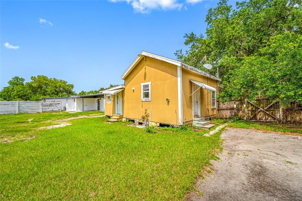 En Venta: $369,000 (4 camas, 2 baños, 1935 Pies cuadrados)