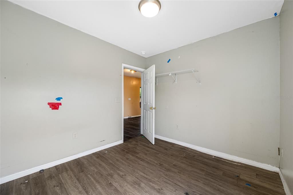 En Venta: $369,000 (4 camas, 2 baños, 1935 Pies cuadrados)