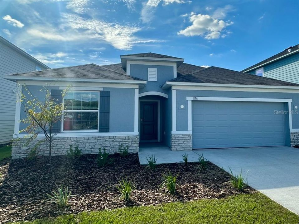 Vendido Recientemente: $365,150 (4 camas, 2 baños, 2151 Pies cuadrados)