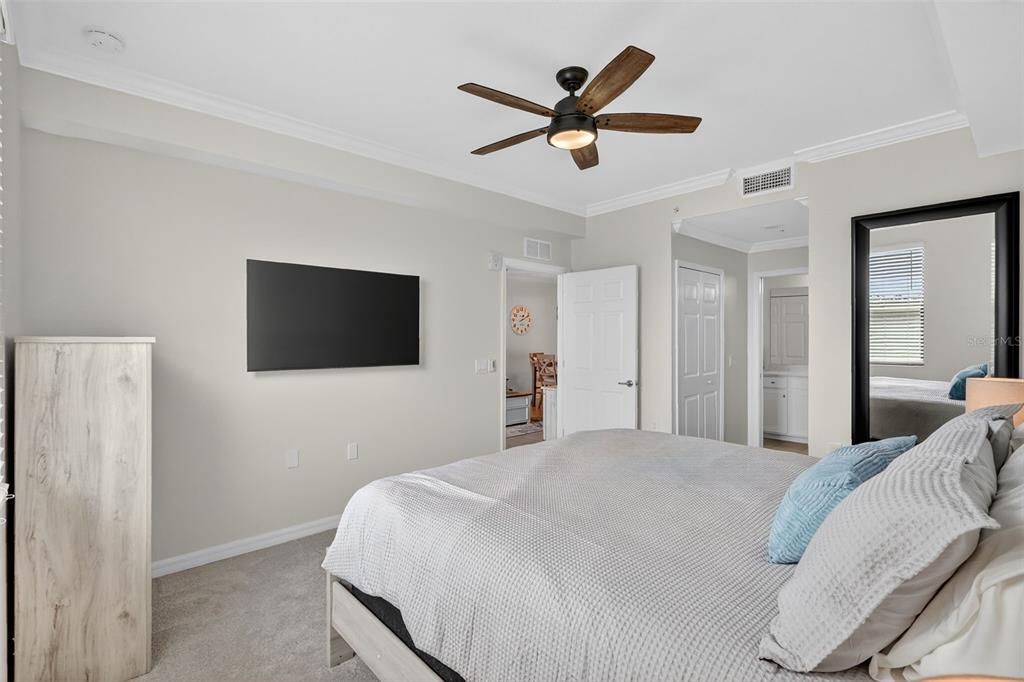 待售: $269,000 (2 贝兹, 2 浴室, 1121 平方英尺)