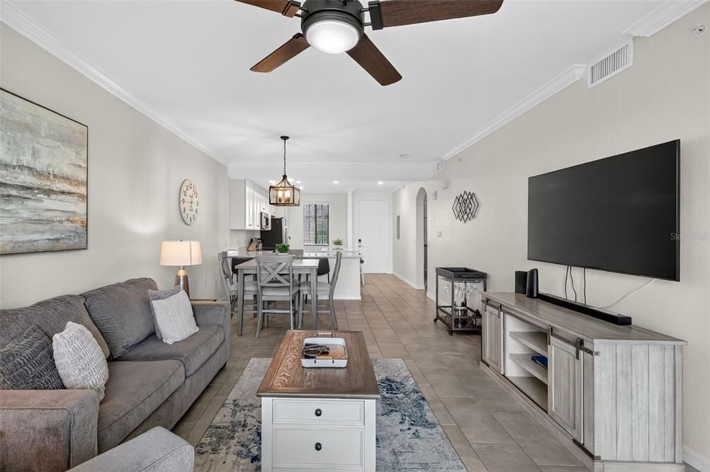 待售: $269,000 (2 贝兹, 2 浴室, 1121 平方英尺)