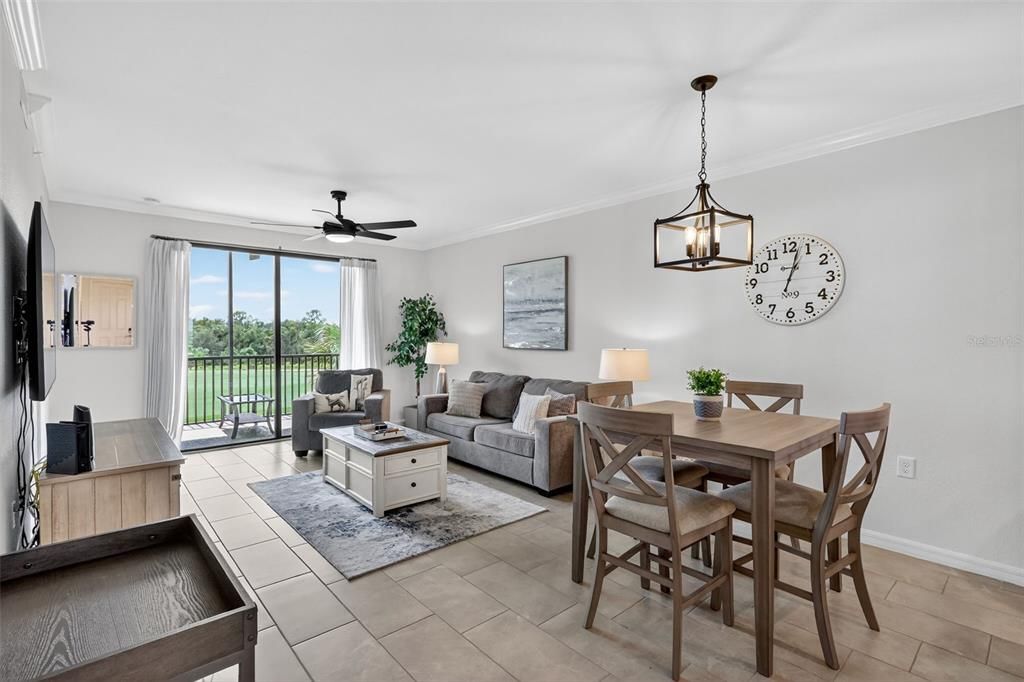 待售: $269,000 (2 贝兹, 2 浴室, 1121 平方英尺)