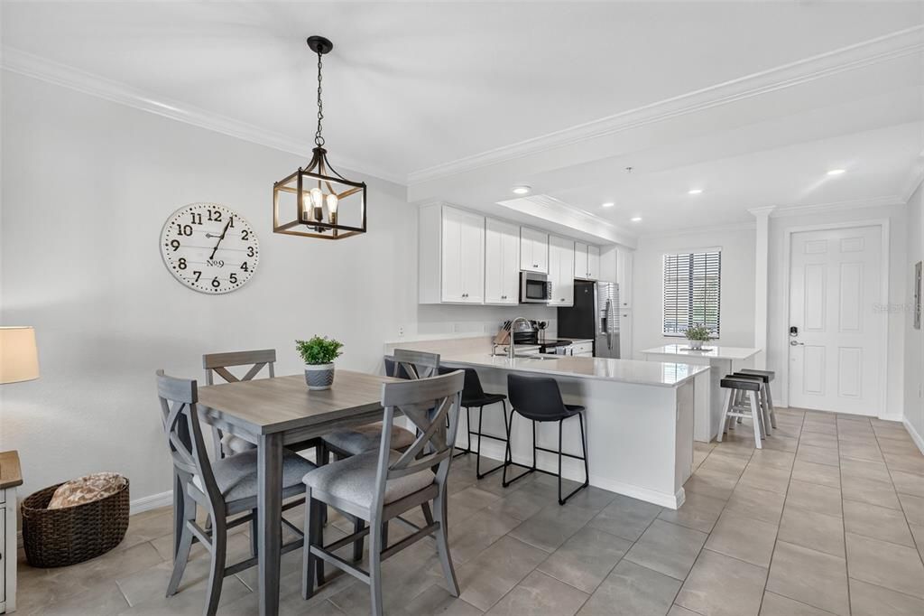 待售: $269,000 (2 贝兹, 2 浴室, 1121 平方英尺)