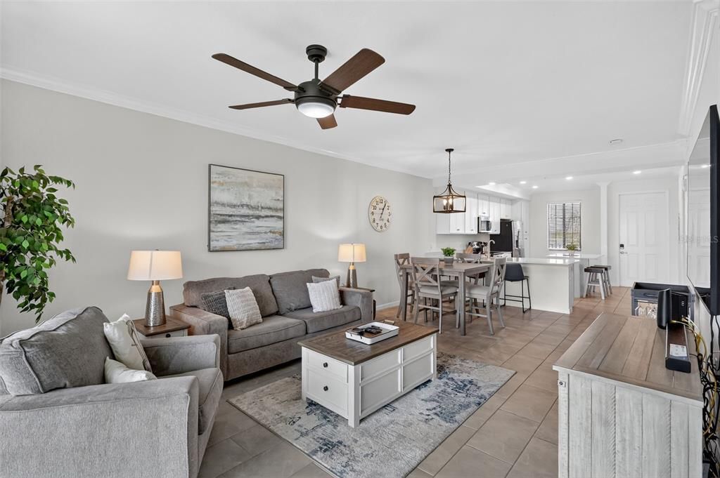 待售: $269,000 (2 贝兹, 2 浴室, 1121 平方英尺)