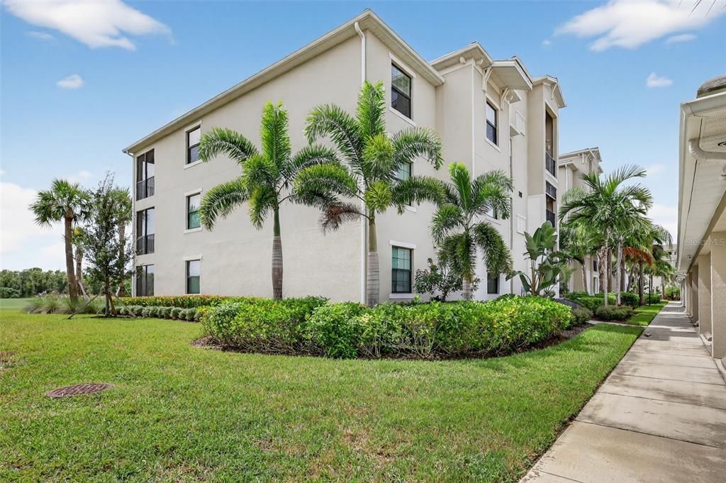 待售: $269,000 (2 贝兹, 2 浴室, 1121 平方英尺)