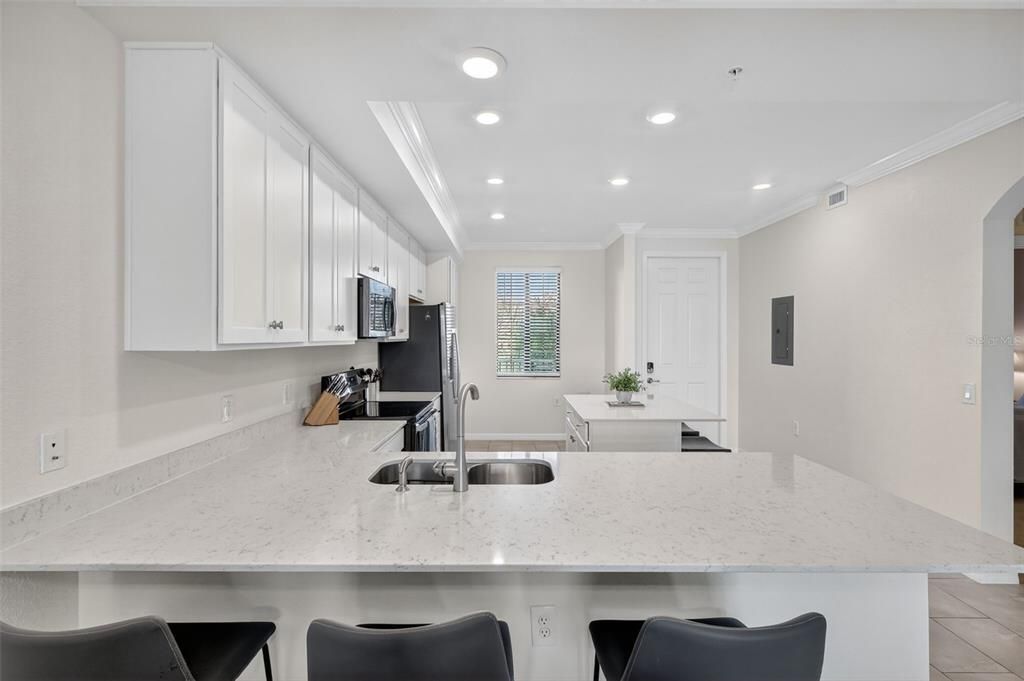 待售: $269,000 (2 贝兹, 2 浴室, 1121 平方英尺)