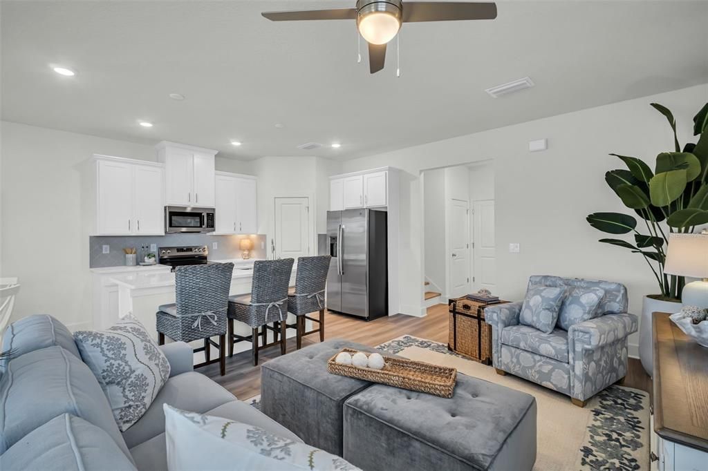 На продажу: $359,900 (3 спален, 2 ванн, 1789 Квадратных фут)