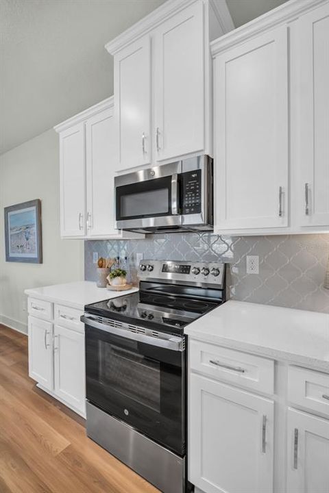 На продажу: $359,900 (3 спален, 2 ванн, 1789 Квадратных фут)