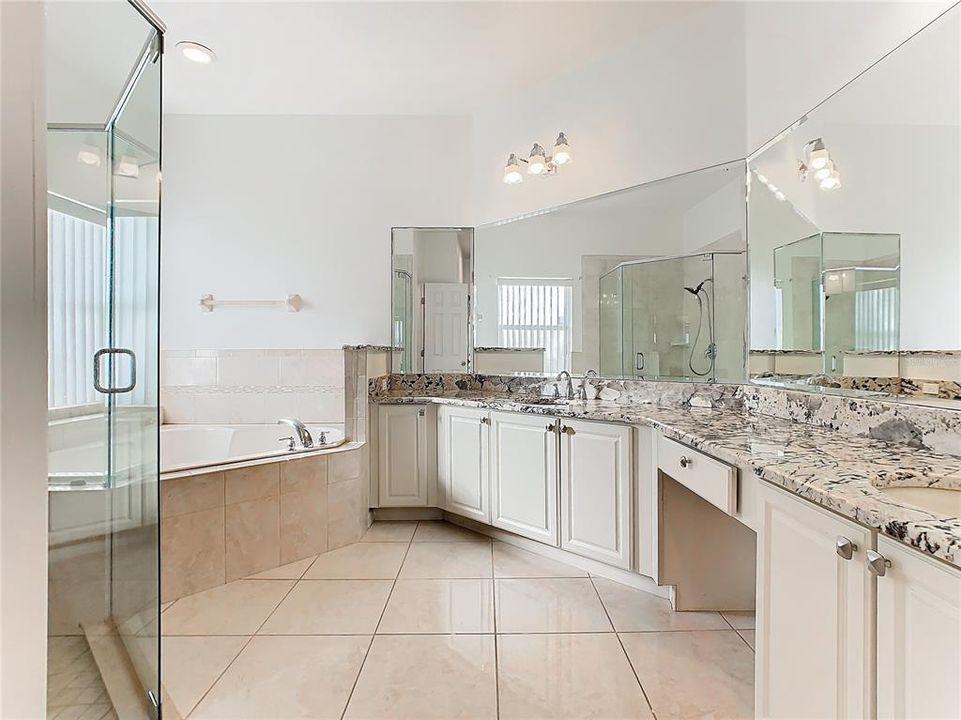 For Rent: $2,850 (4 beds, 3 baths, 2170 Square Feet)