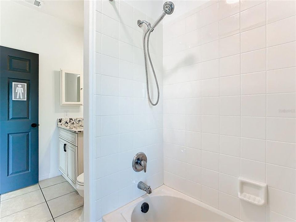 For Rent: $2,850 (4 beds, 3 baths, 2170 Square Feet)