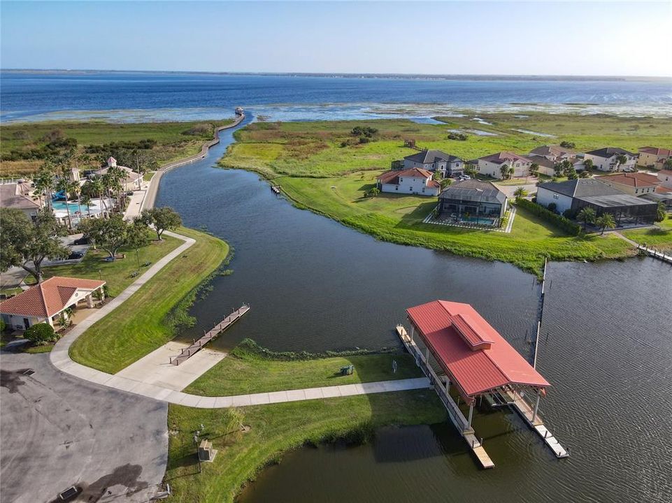 For Rent: $2,850 (4 beds, 3 baths, 2170 Square Feet)