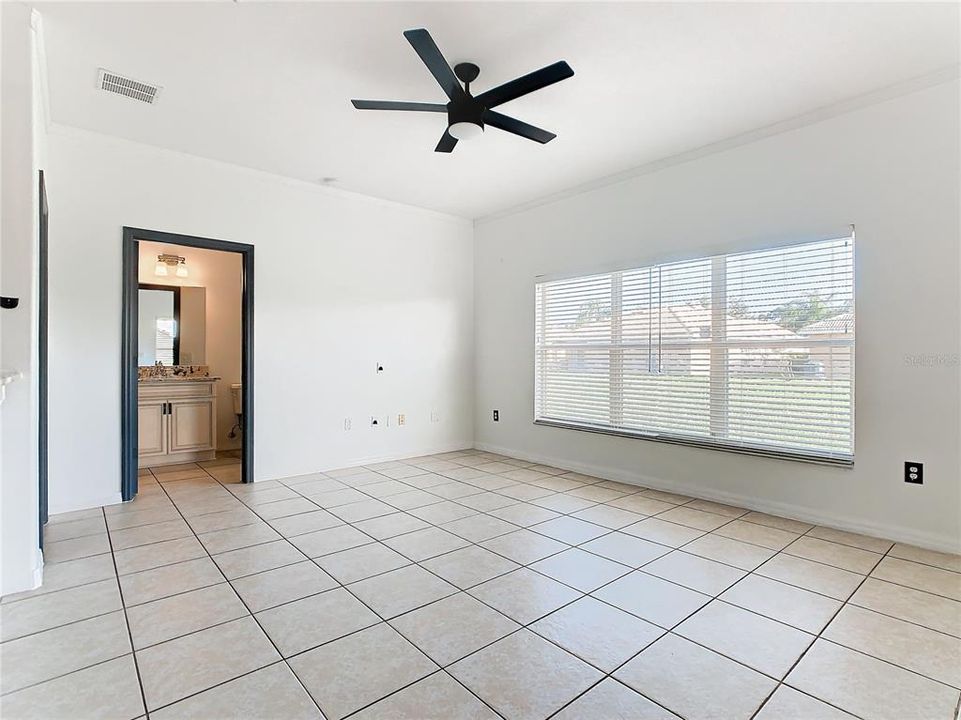 For Rent: $2,850 (4 beds, 3 baths, 2170 Square Feet)