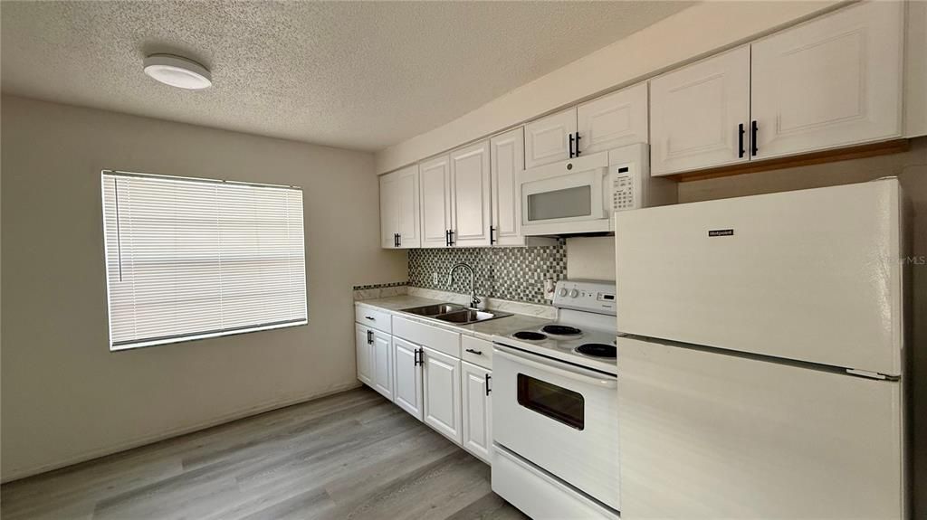 En Renta: $1,200 (2 camas, 1 baños, 784 Pies cuadrados)