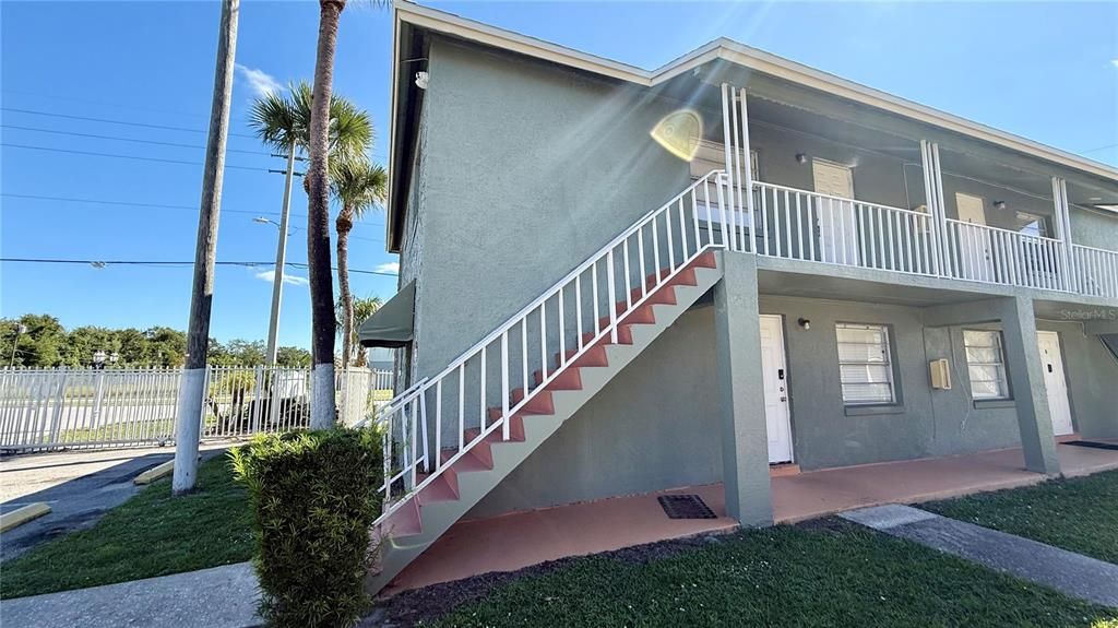 En Renta: $1,200 (2 camas, 1 baños, 784 Pies cuadrados)