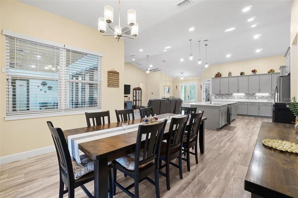 For Sale: $1,100,000 (5 beds, 4 baths, 3155 Square Feet)