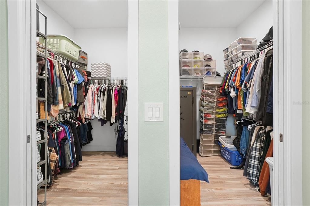 For Sale: $1,100,000 (5 beds, 4 baths, 3155 Square Feet)