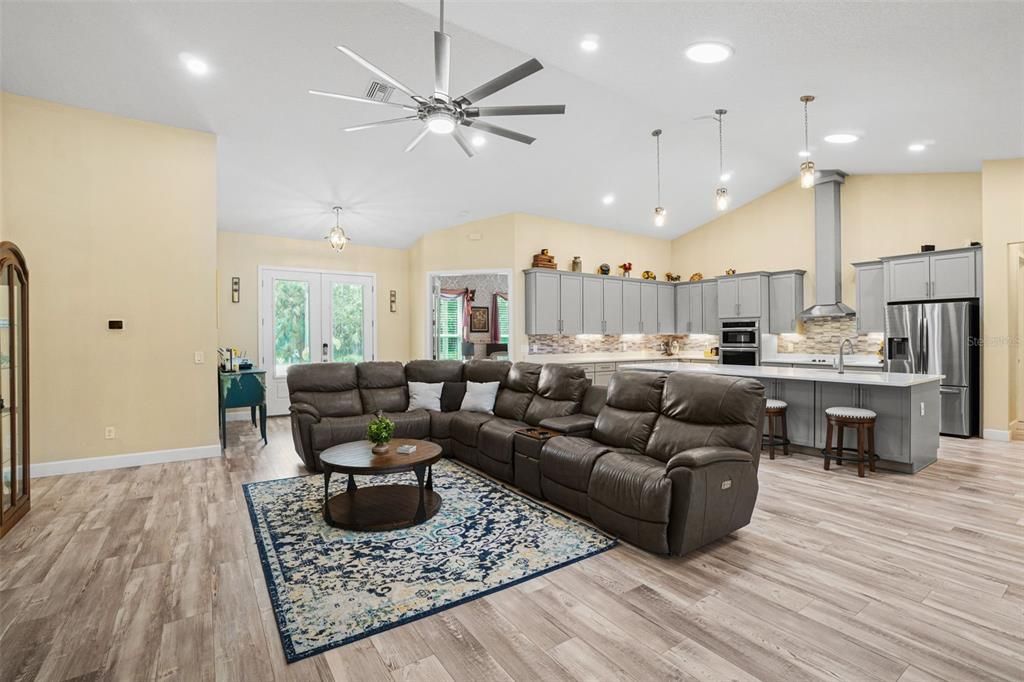 For Sale: $1,100,000 (5 beds, 4 baths, 3155 Square Feet)