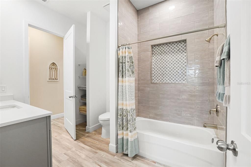 For Sale: $1,100,000 (5 beds, 4 baths, 3155 Square Feet)