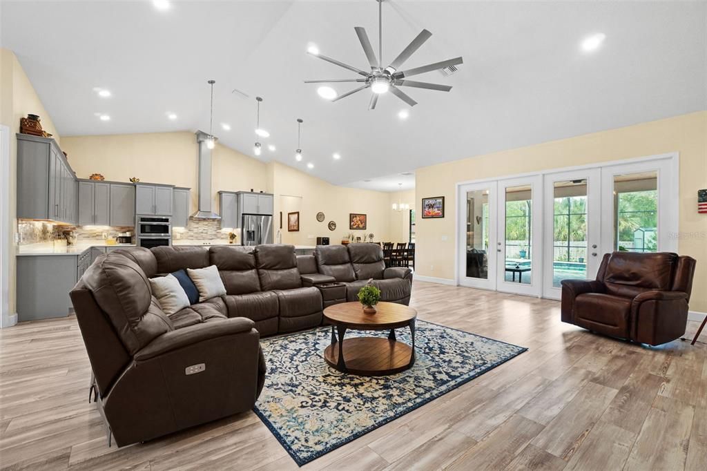 For Sale: $1,100,000 (5 beds, 4 baths, 3155 Square Feet)