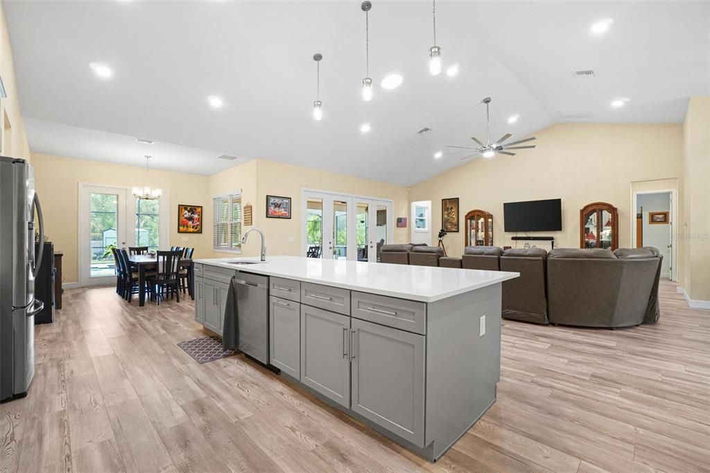 For Sale: $1,100,000 (5 beds, 4 baths, 3155 Square Feet)