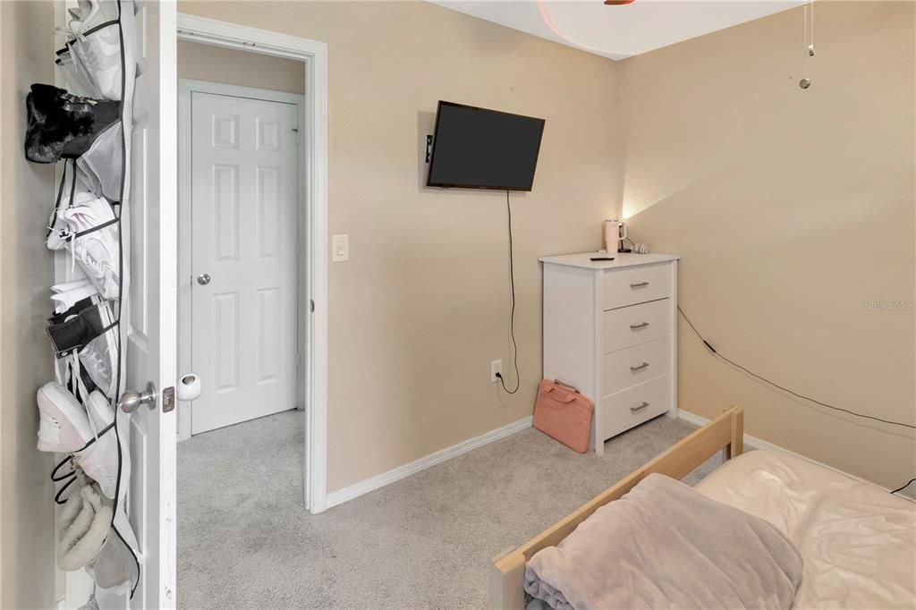 待售: $225,000 (2 贝兹, 2 浴室, 1280 平方英尺)