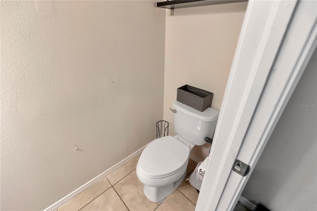 待售: $225,000 (2 贝兹, 2 浴室, 1280 平方英尺)