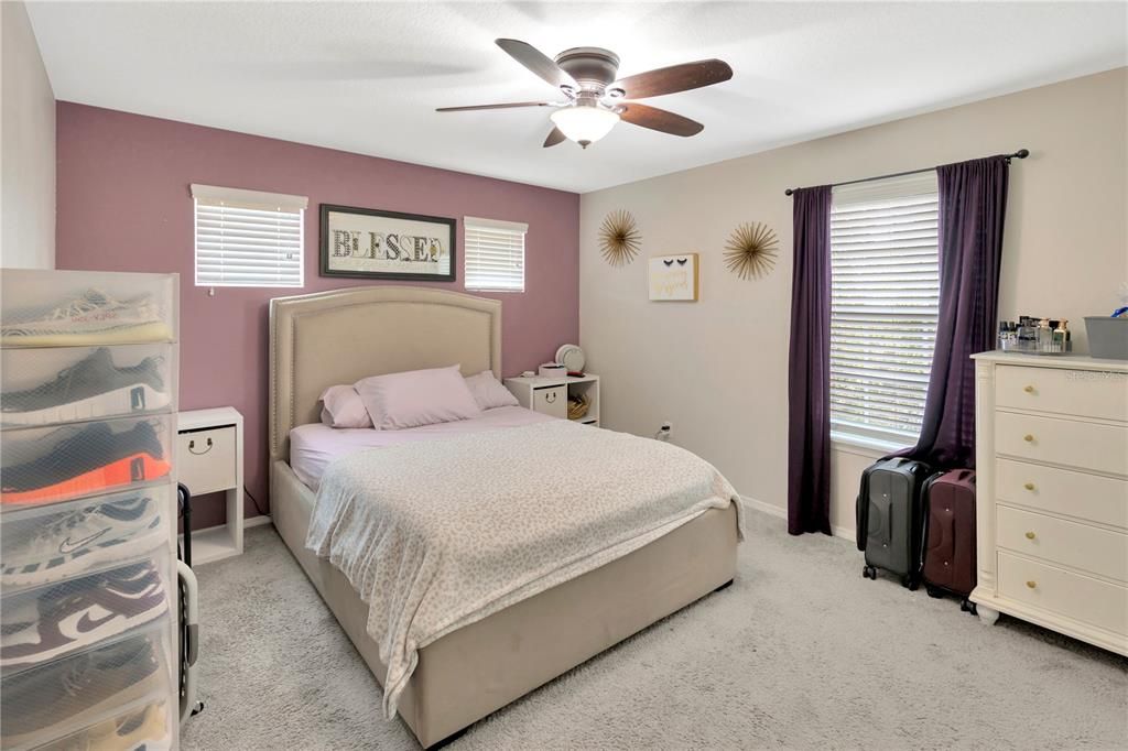 待售: $225,000 (2 贝兹, 2 浴室, 1280 平方英尺)