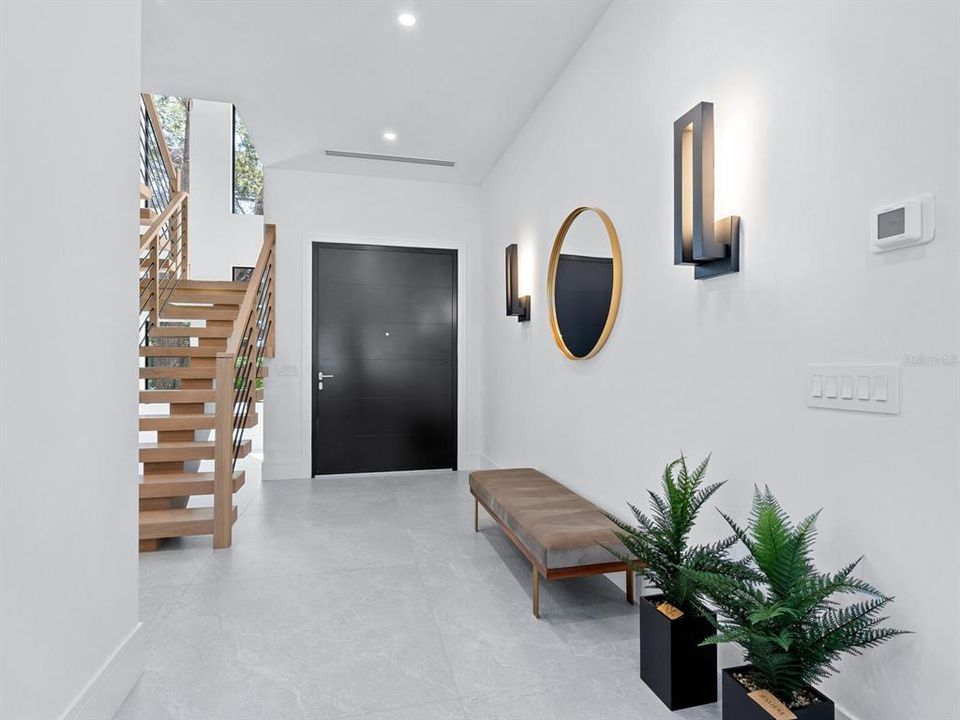 Activo con contrato: $2,649,000 (4 camas, 5 baños, 3864 Pies cuadrados)