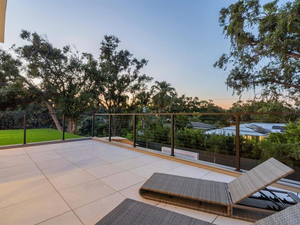 Activo con contrato: $2,649,000 (4 camas, 5 baños, 3864 Pies cuadrados)