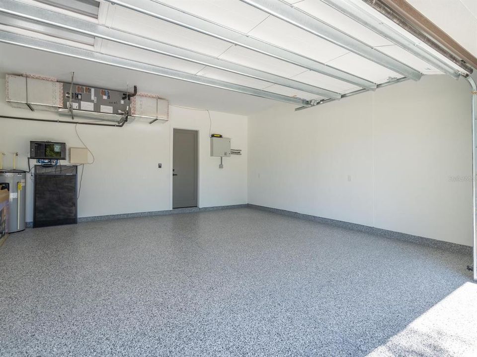 Activo con contrato: $2,649,000 (4 camas, 5 baños, 3864 Pies cuadrados)