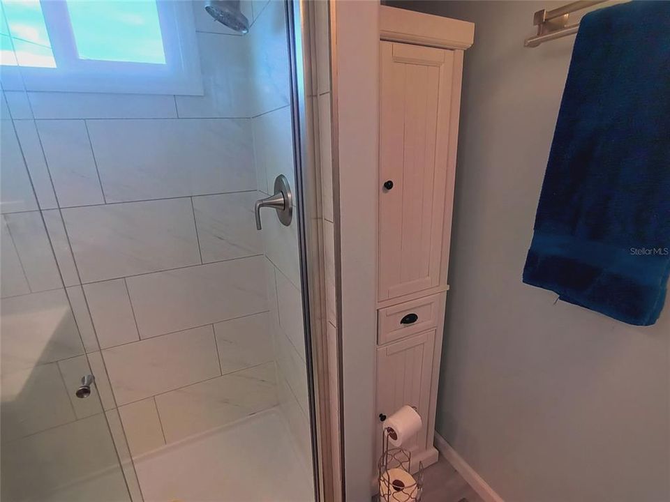 На продажу: $175,000 (2 спален, 2 ванн, 915 Квадратных фут)