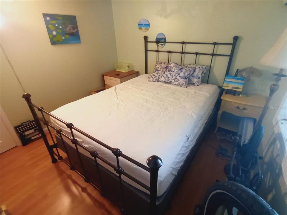 На продажу: $175,000 (2 спален, 2 ванн, 915 Квадратных фут)