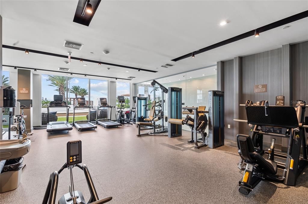 合同活跃: $1,999,000 (4 贝兹, 3 浴室, 3036 平方英尺)