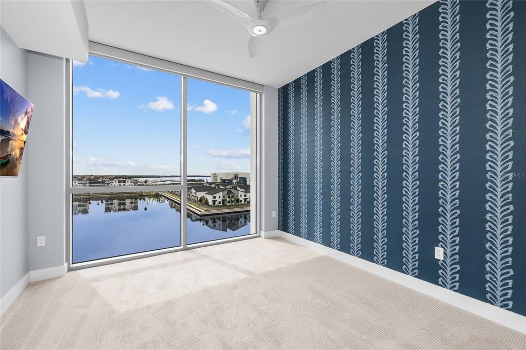 合同活跃: $1,999,000 (4 贝兹, 3 浴室, 3036 平方英尺)