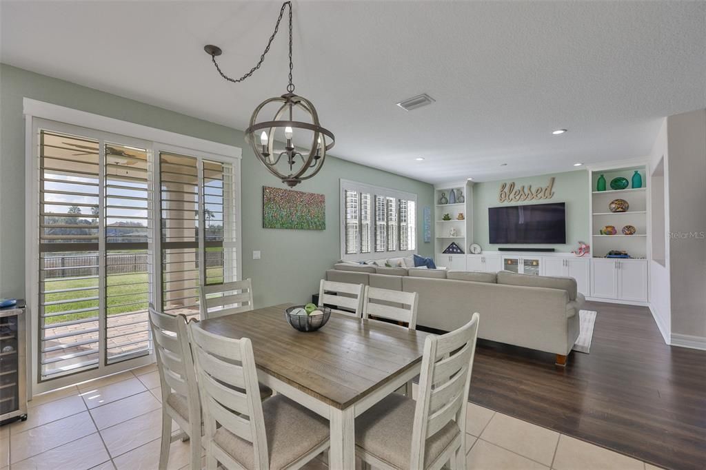 Active With Contract: $470,000 (3 beds, 2 baths, 2770 Square Feet)