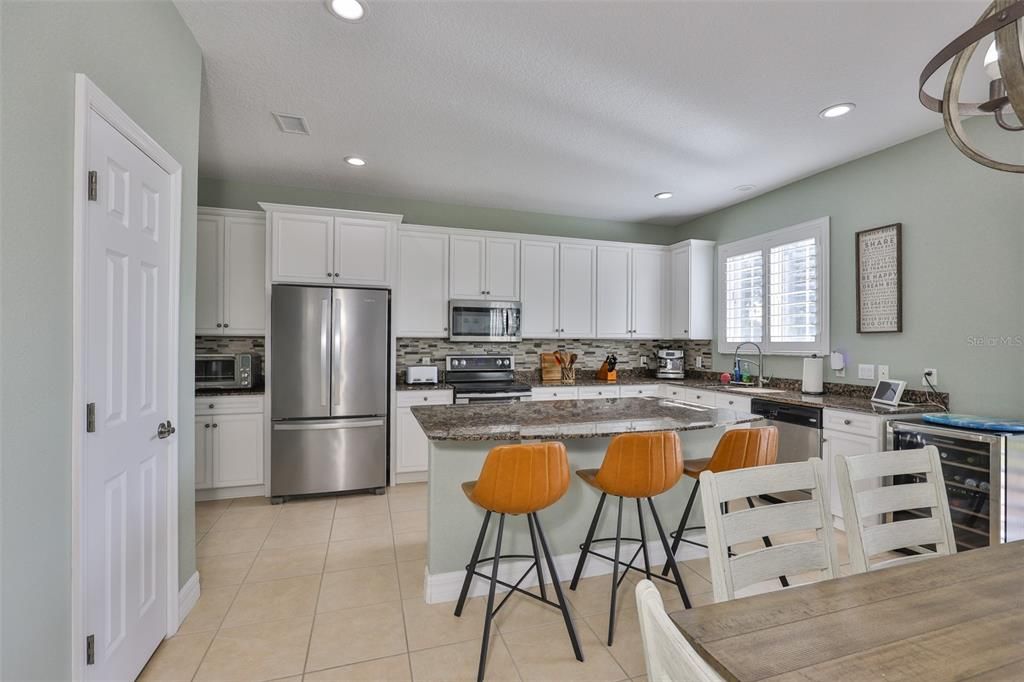 Active With Contract: $470,000 (3 beds, 2 baths, 2770 Square Feet)