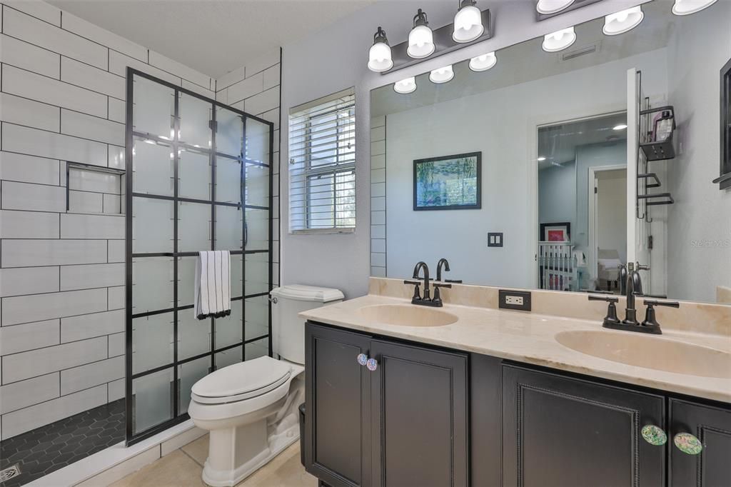 Active With Contract: $470,000 (3 beds, 2 baths, 2770 Square Feet)