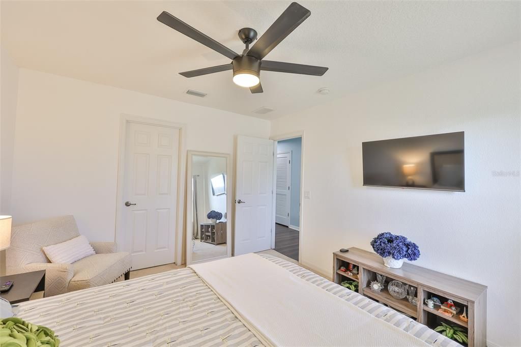 Active With Contract: $470,000 (3 beds, 2 baths, 2770 Square Feet)