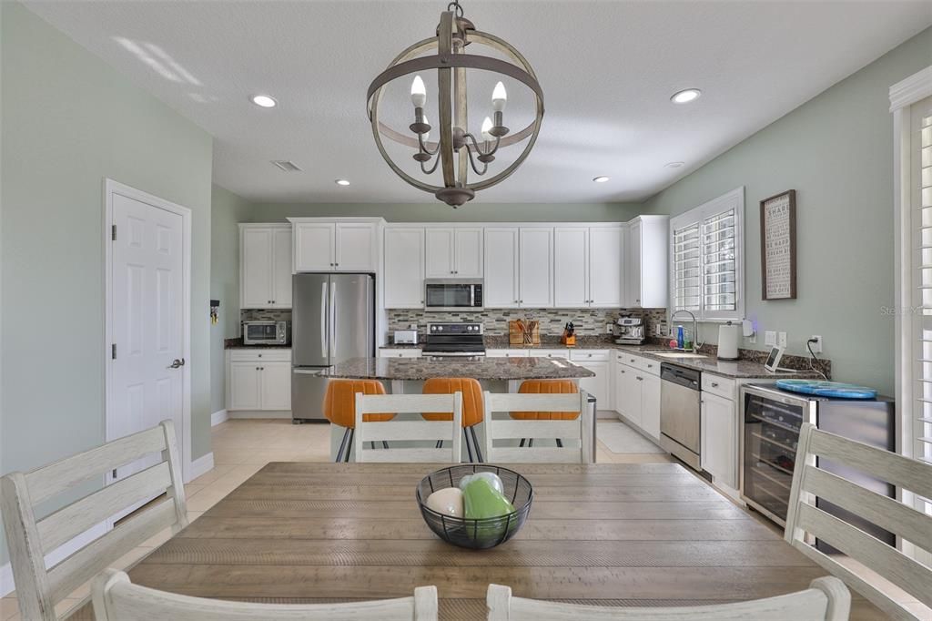 Active With Contract: $470,000 (3 beds, 2 baths, 2770 Square Feet)