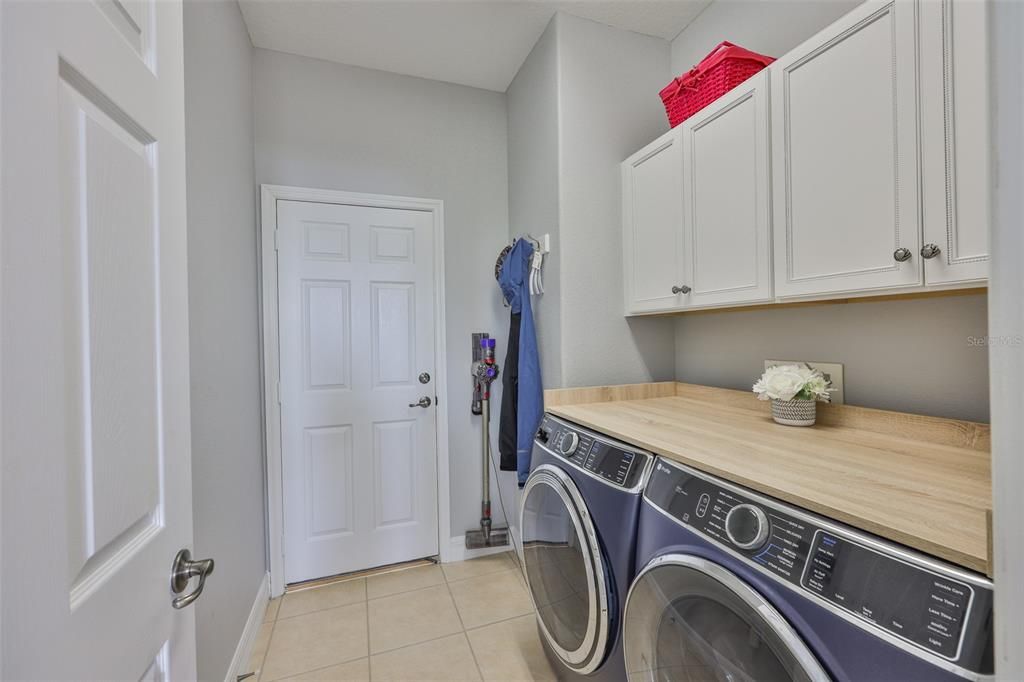 Active With Contract: $470,000 (3 beds, 2 baths, 2770 Square Feet)