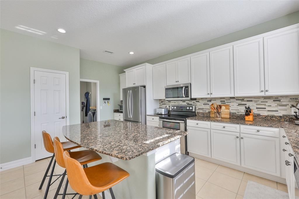 Active With Contract: $470,000 (3 beds, 2 baths, 2770 Square Feet)