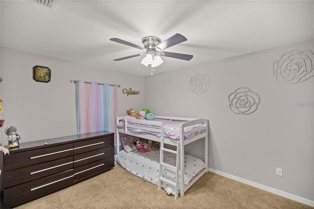 For Sale: $244,900 (3 beds, 2 baths, 1233 Square Feet)