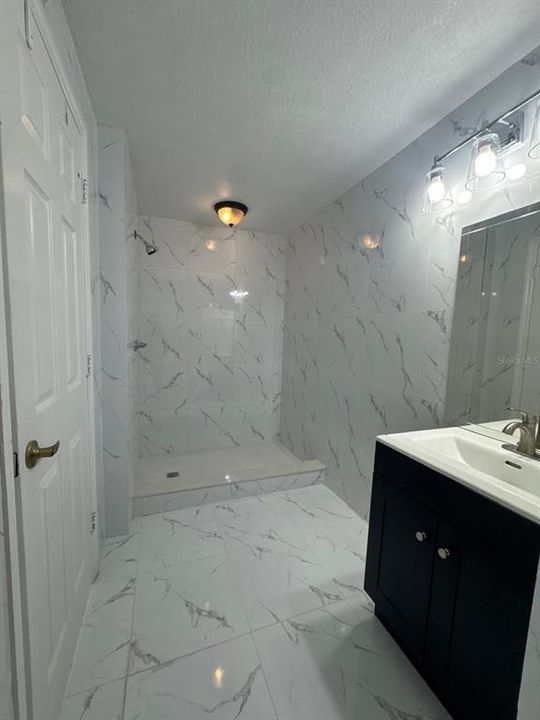 待售: $147,000 (1 贝兹, 1 浴室, 768 平方英尺)