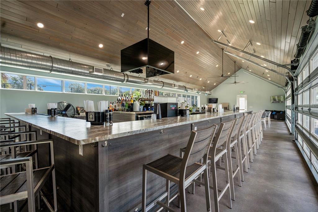 For Sale: $700,000 (4 beds, 4 baths, 2500 Square Feet)